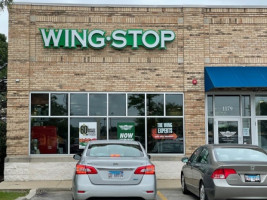 Wingstop outside