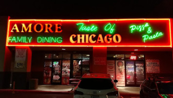 Amore Taste of Chicago outside