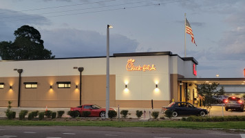 Chick-fil-a outside