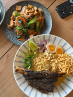 Tawan's Thai Food food