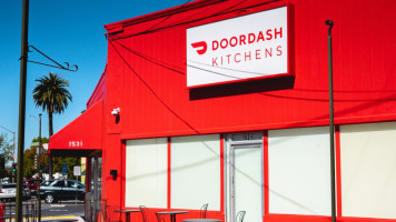 Doordash Kitchens outside