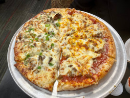 Raymono's Pizza Plus food