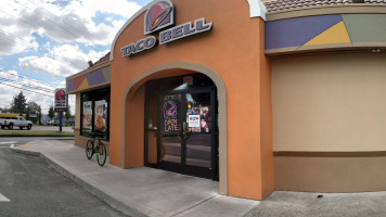 Taco Bell outside