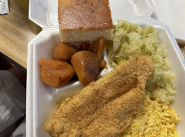 Annie Ru's Carryout And Catering food
