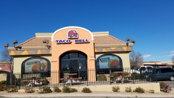 Taco Bell outside