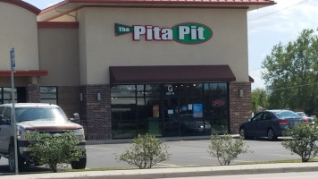 Pita Pit outside