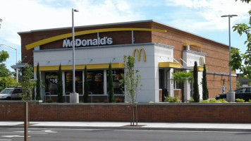 Mcdonald's outside