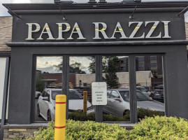 Papa Razzi Restaurant outside