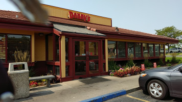 Denny's outside