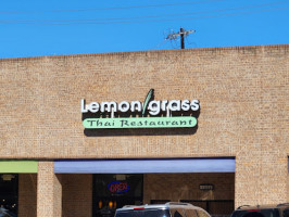 Lemongrass Thai outside