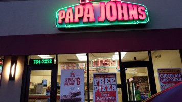 Papa Johns Pizza food