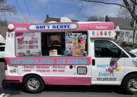Metropolitan Ice Cream Truck outside
