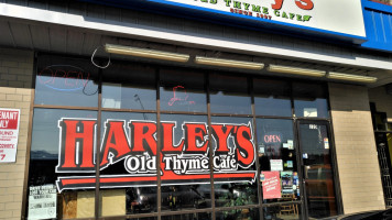 Harley's Old Thyme Cafe outside