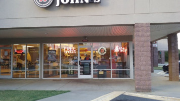 Jimmy John's outside