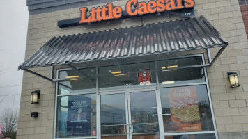 Little Caesars Pizza food
