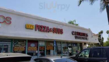 Lui's Pizza Subs outside