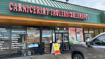 Carniceria Y Taqueria Dos outside