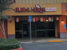 Sushi Hook outside