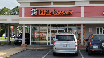 Little Caesars Pizza food