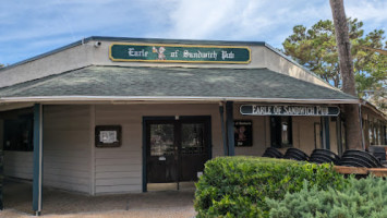 Earl Of Sandwich Pub inside