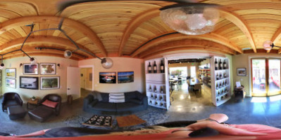 Lake Sonoma Winery inside