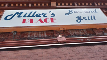 Miller's Place Grill food