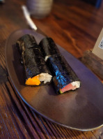 Kyodai Handroll Sushi inside