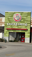 Chuck E. Cheese food