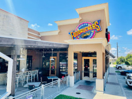 Fuddruckers outside