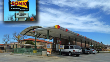 Sonic Drive-in outside