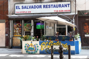 El Salvador outside