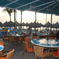 Gilligan’s Seafood Shack at Hilton Aruba inside