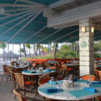 Gilligan’s Seafood Shack at Hilton Aruba food
