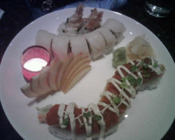 Makisu Sushi Lounge Grill food
