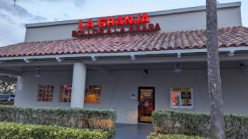 La Granja Miller Drive outside