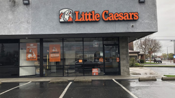 Little Caesars Pizza outside