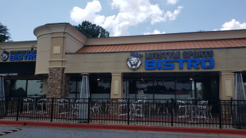 Lifestyle Sports Bistro inside