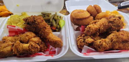Phat Daddy's Soul Food And Catering inside