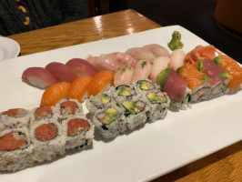 Akebono Fusion Sushi inside
