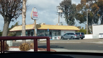 Church's Texas Chicken outside