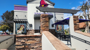 Taco Bell outside