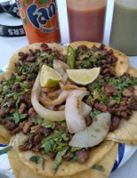 Taqueria La Loma food