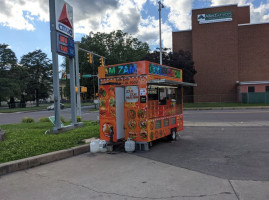 Philly Halal Gyro outside