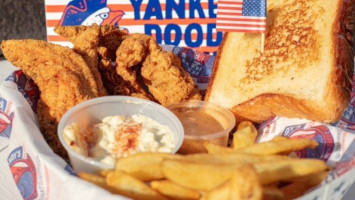 Yankee Doodles Country Store food