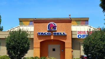 Taco Bell outside