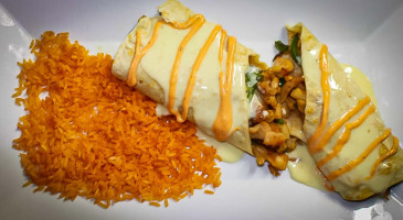 Chelbran's Mexican And Chinese Cuisine food