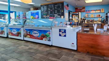 Dockside Ice Cream Parlor food