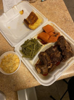 Queen's Soul Food food