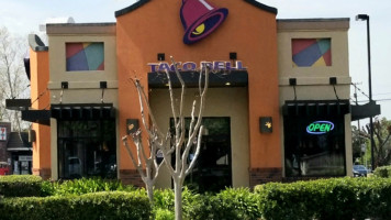 Taco Bell outside