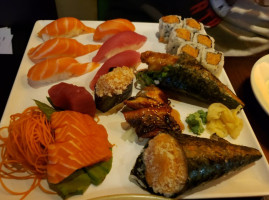 Sushi Madness food